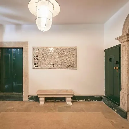 Inglesinhos Convento 3 - Bright ליסבון